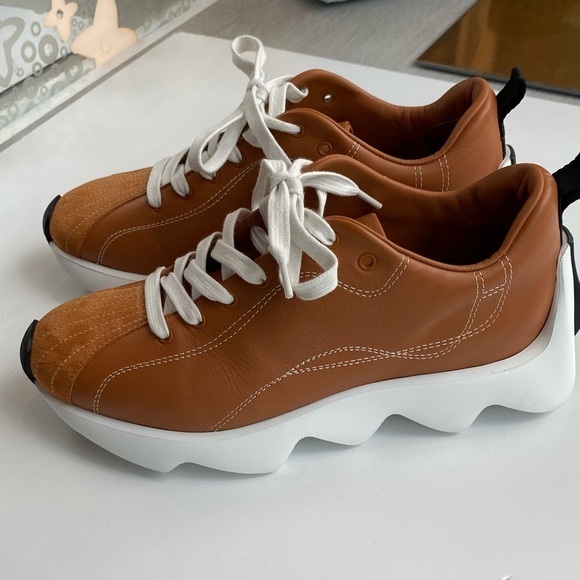 HERMES ⭐️EXCLUSIVE ⭐️Bouncing TAN ENVOL Sneakers! - Picture 3 of 12